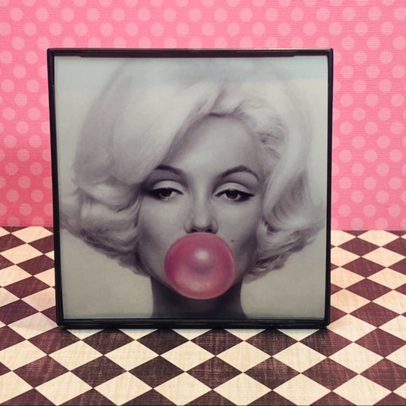 Marilyn Monroe Decor - Picture 10 of 10